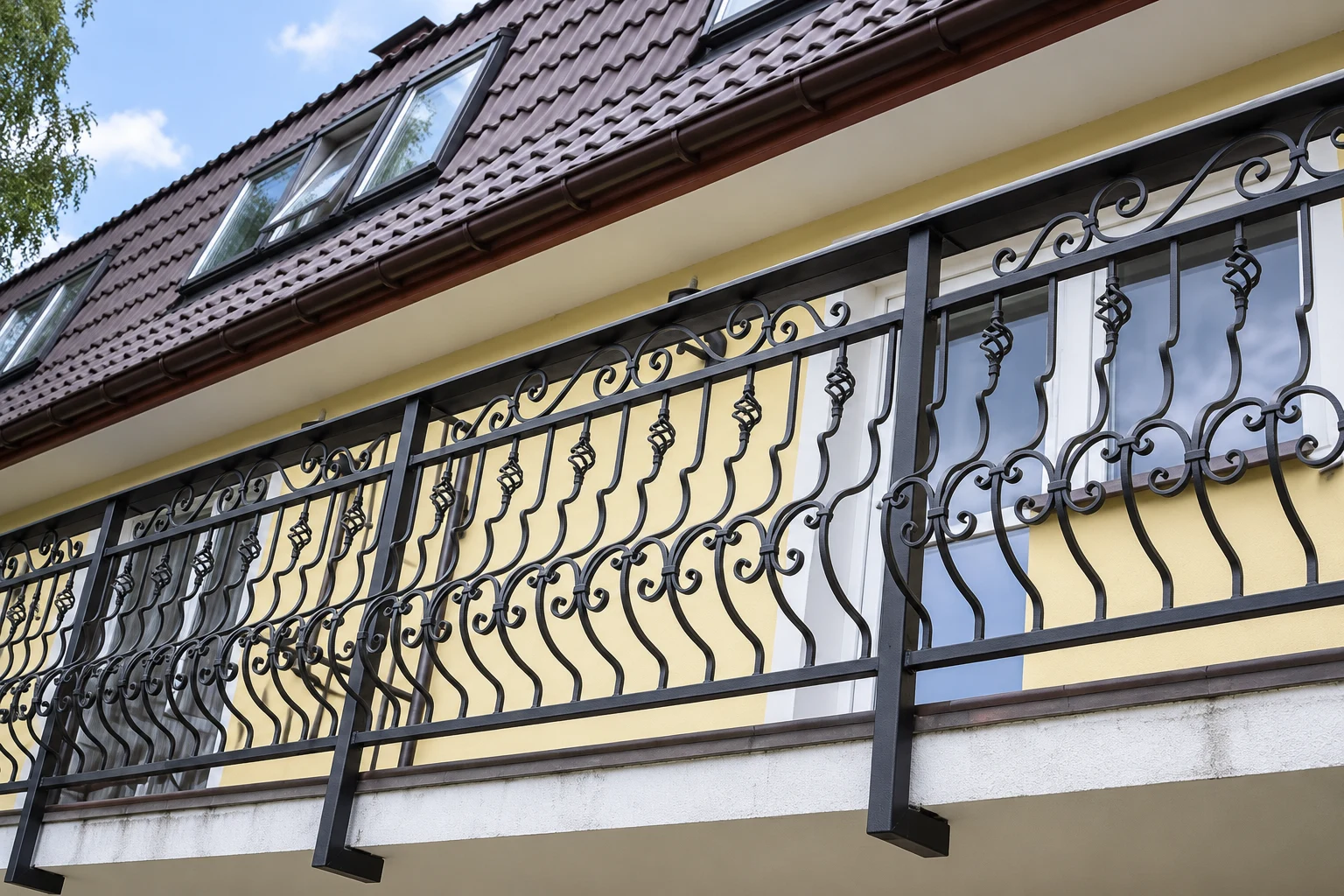 Kuta balustrada balkonowa ornamentyka klasyczna, model BKZ17 — odtworzone ujęcie oryginalne. Wizualizacja AI.