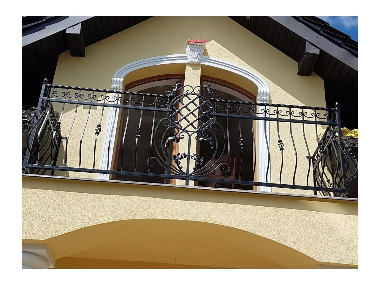 Wyrób kuty: Kuta Balustrada Zewnętrzna Klasyczna z Ornamentyką