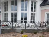 Wyrób kuty: Dekoracyjna Kuta Balustrada Tarasowa w Stylu Barokowym