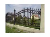 Wyrób kuty: Klasyczna Kuta Brama Wjazdowa Dwuskrzydłowa