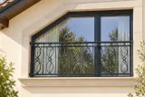 Kuta balustrada francuska o wzorze ornamentalnym, model BKZ89 — aranżacja w nowej przestrzeni. Wizualizacja AI.