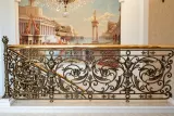 Kuta balustrada secesyjna z ornamentyką roślinną, model sx24 — odtworzone ujęcie oryginalne. Wizualizacja AI.