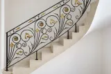 Kuta balustrada wewnętrzna ornamentalna, model BKW79 — odtworzone ujęcie oryginalne. Wizualizacja AI.