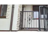 Wyrób kuty: Kuta Balustrada Zewnętrzna Klasyczna z Ornamentem Kowalskim