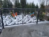 Wyrób kuty: Kuta Balustrada Zewnętrzna z Aplikacjami Motyli