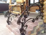 Wyrób kuty: Kuta Balustrada Zewnętrzna w Stylu Neobarokowym z Ornamentem Floralnym