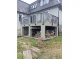 Wyrób kuty: Kuta Balustrada Zewnętrzna z Ornamentami Klasycznymi
