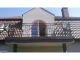 Wyrób kuty: Kuta Balustrada Zewnętrzna z Ornamentyką Klasyczną