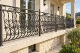 Kuta balustrada zewnętrzna z ornamentyką wici roślinnych, model BKZ22 — aranżacja w nowej przestrzeni. Wizualizacja AI.