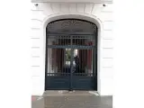 Wyrób kuty: Kuta Brama Wejściowa Dwuskrzydłowa z Nadświetlem Architektonicznym