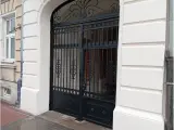 Wyrób kuty: Kuta Brama Wejściowa Dwuskrzydłowa z Nadświetlem Architektonicznym