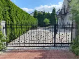 Wyrób kuty: Kuta Brama Wjazdowa i Furtka z Motywami Florystycznymi