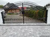 Wyrób kuty: Kuta Brama Wjazdowa Uchylna z Furtką, Styl Klasyczny