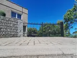 Wyrób kuty: Kuta Brama Wjazdowa Uchylna z Ornamentyką Klasyczną
