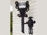 Wyrób kuty: Kuta Lampa Ścienna Ornamentacyjna Elewacyjna