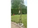 Wyrób kuty: Kuta Latarnia Ogrodowa "Floris"