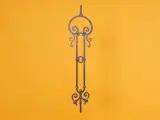 Wyrób kuty: Kuta sztacheta balustradowa ozdobna z różami 950 mm