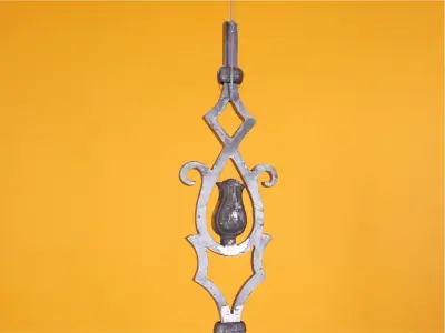 Wyrób kuty: Kuta sztacheta ozdobna z różą do balustrady 10 cm 950 mm