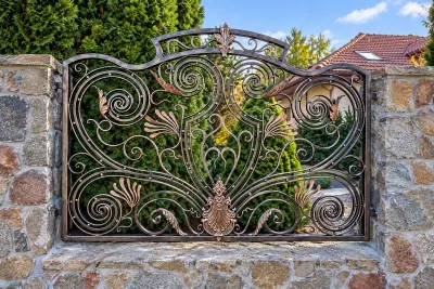 Kute przęsło ogrodzeniowe ozdobne, stylizowane rococo, model mg26 — odtworzone ujęcie oryginalne. Wizualizacja AI.