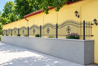 Kute przęsło ogrodzeniowe z ornamentem klasycznym, model OK15 — odtworzone ujęcie oryginalne. Wizualizacja AI.