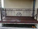 Wyrób kuty: Kute Przęsło Ogrodzeniowe ze Zwojami i Liśćmi