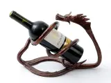 Wyrób kuty: Kuty Metalowy Stojak na Wino 'Smok'