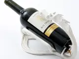Wyrób kuty: Kuty Metalowy Stojak na Wino w Formie Smoka
