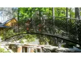 Wyrób kuty: Kuty Most Ogrodowy z Balustradą Ornamentalną