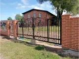 Wyrób kuty: Secesyjna Brama Wjazdowa Kuta Dwuskrzydłowa