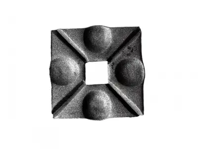 Wyrób kuty: Stalowa maskownica słupa ozdobna do balustrad 50x50 mm otwór 12x12 mm