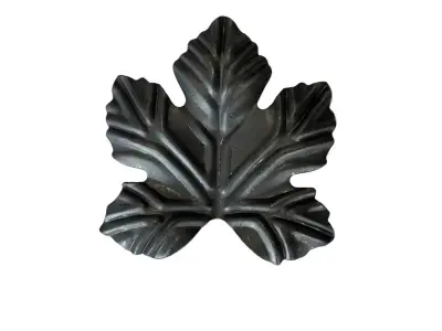Wyrób kuty: Stalowy kuty liść winogrona ozdobny 150x143 mm