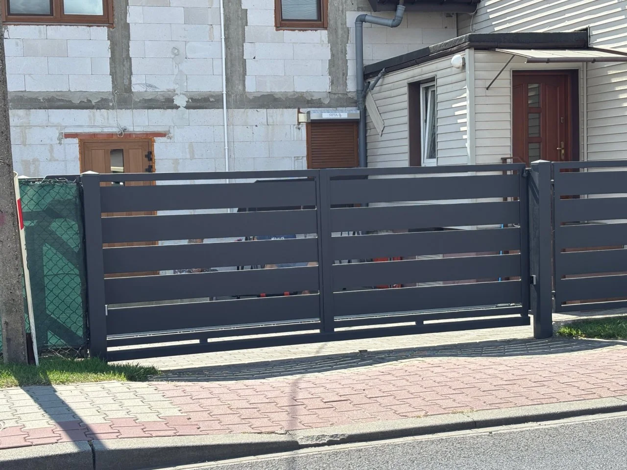 Wyrób kuty: Stalowa Brama Przesuwna Panelowa Horyzontalna