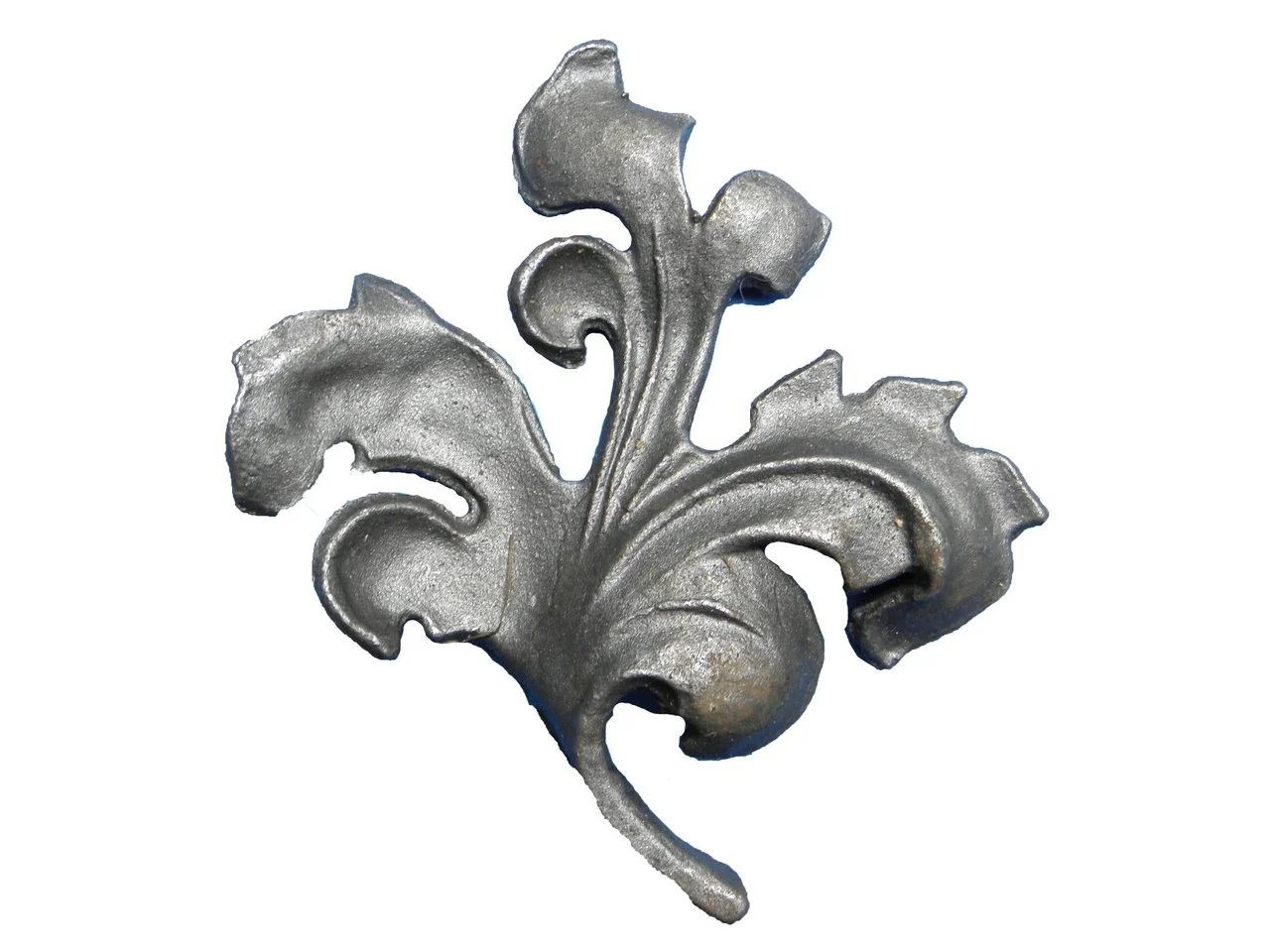 Wyrób kuty: Stalowy kuty liść ozdobny do bram i balustrad 155x140 mm